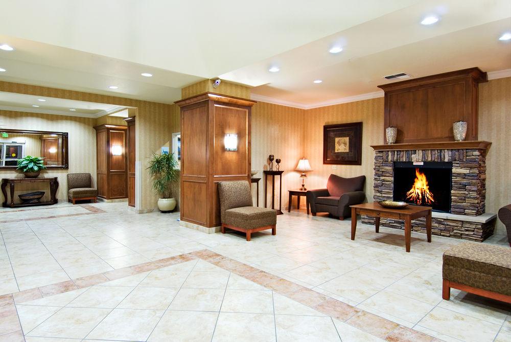 Holiday Inn Express & Suites Klamath Falls Central By Ihg Dış mekan fotoğraf