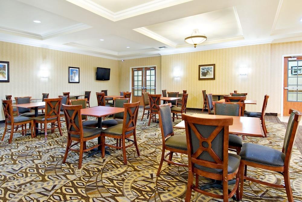 Holiday Inn Express & Suites Klamath Falls Central By Ihg Dış mekan fotoğraf